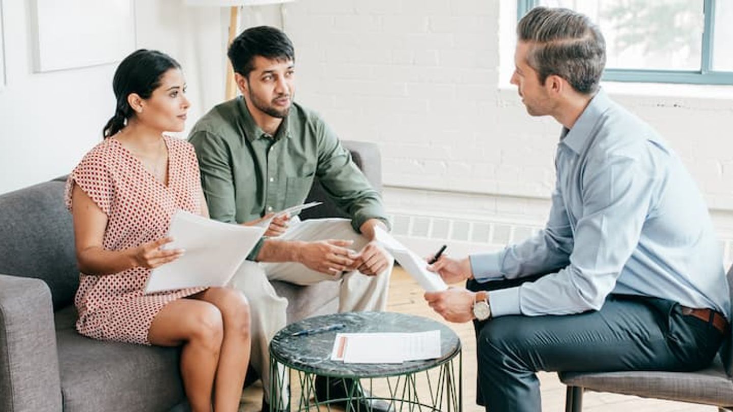 banner-do-i-need-home-insurance-before-settlement